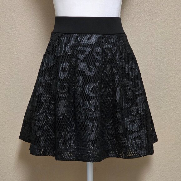 Express Lace Box Pleated Mini Skirt - Picture 1 of 10